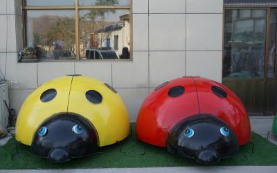 公園草坪玻璃鋼彩繪仿真動(dòng)物七星瓢蟲雕塑