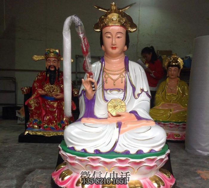 泡沫神佛雕塑