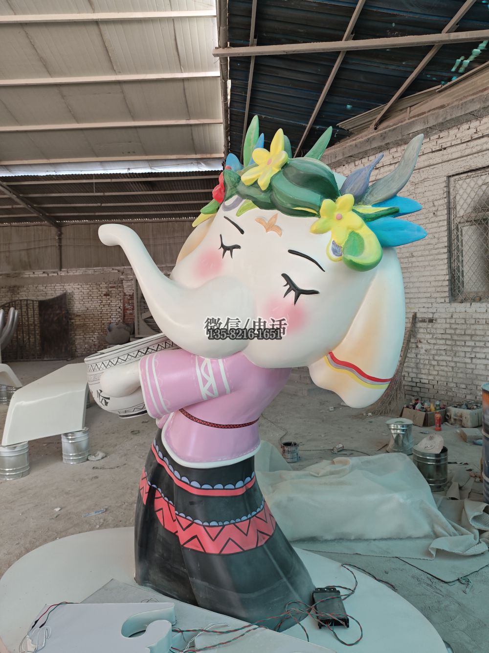 發(fā)光拿鼓大象女 (2)